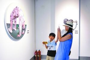 “中国长江汇当代艺术大展”开展一周多，7幅作品成交，金额超800万元