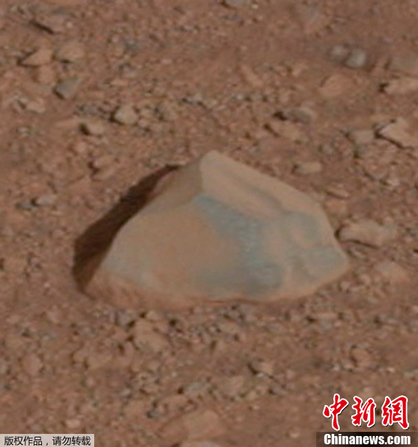 “好奇”号传回火星地表岩石特写照片