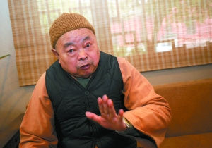 26日，梁平双桂堂，释身志大师回忆当年贝叶经丢失的情况。