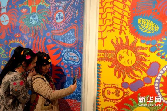 (晚报)(1)日本女画展轰动上海