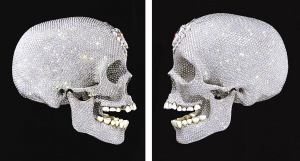 英国艺术家用白金钻石打造骷髅头骨(图)