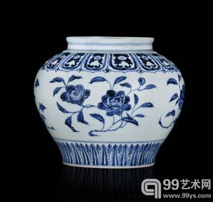 　　《青花四季花卉纹罐》 　　明永乐年间 尺寸：高24.8cm、直径17cm 　　成交价：37,950,000RMB 　　北京盈时2014春拍(2014-05-31)