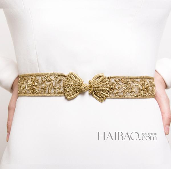流行金属色新娘发饰与腰带：复古白色与奢华金色打造婚礼上的时尚美人，高端大气中的优雅范！