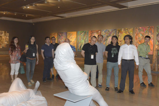 殷小烽作品展在中国美术馆开幕