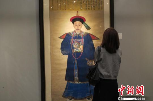 乾隆亲题赞语的《成都将军法什尚阿巴图鲁云骑尉鄂辉像》估价逾千万 姜煜 摄