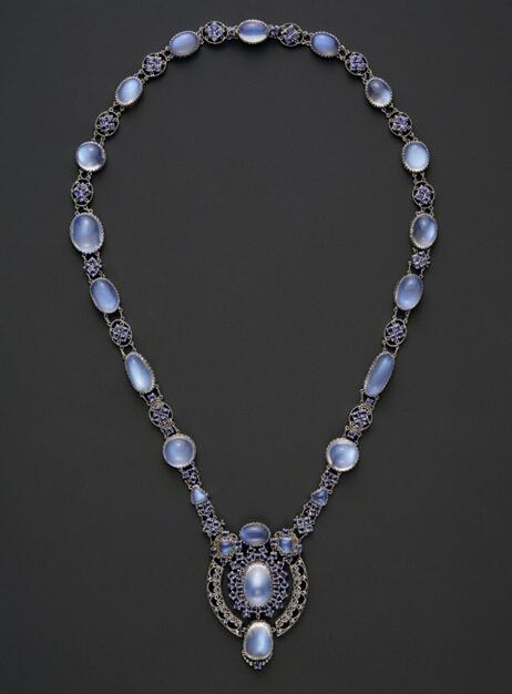 项链，1910年，Louis Comfort Tiffany(蒂芙尼)