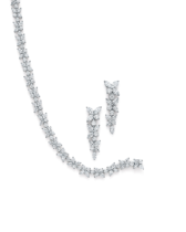 Tiffany Victoria系列钻石耳坠及项链