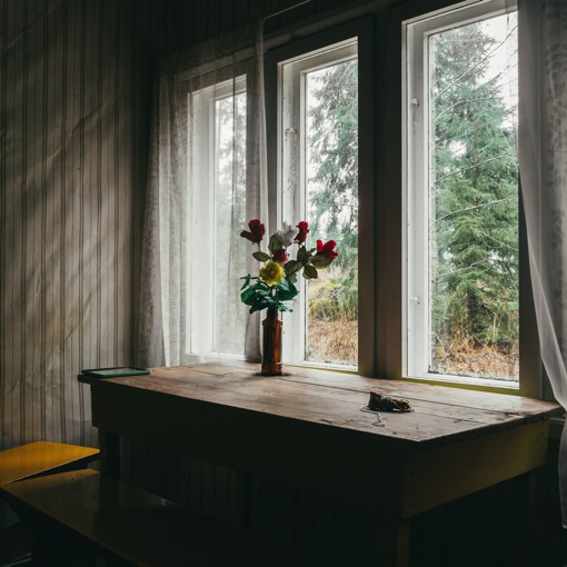 摄影师Olli Syrjäkari拍摄自废弃房屋的摄影