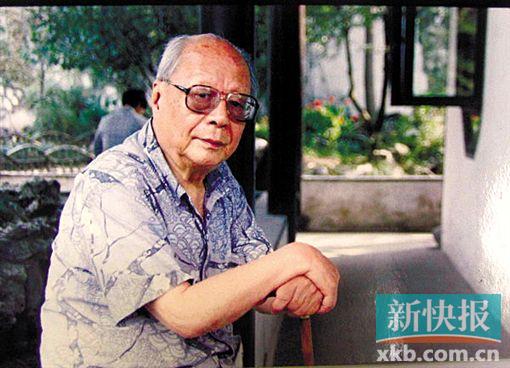 简介 王季迁(1907-2003) 又名王己千。由于嫌“季迁”笔划太多,改为“己千”,取“人十之,己千之”之意。他称:“别人学十次就会的东西,我要学一千次,因我的天分没有别人高”。1907年生于苏州,早年师从收藏家兼画家吴湖帆,晚年定居美国。他的藏品涵盖宋、元、明、清历代珍品。晚年,王季迁将大量藏画卖给美国纽约大都会博物馆,由此毁誉不一。