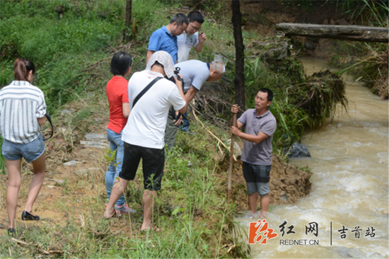 战国绹纹乳钉青铜扁钟发现地点