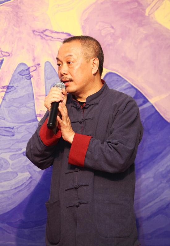 深圳市美术家协会主席，关山月美术馆馆长，陈湘波先生