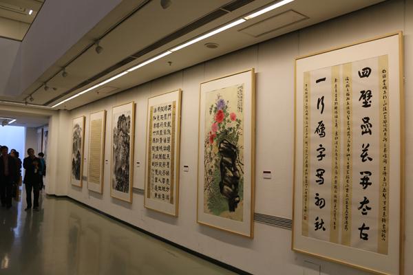 16展出的部分作品IMG_2361.JPG