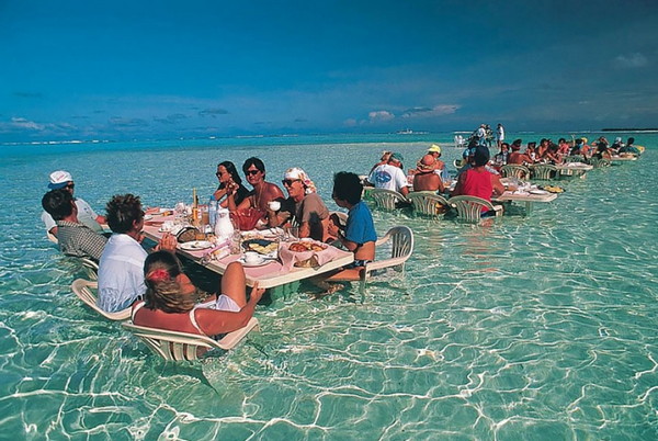 波拉波拉岛海洋餐厅