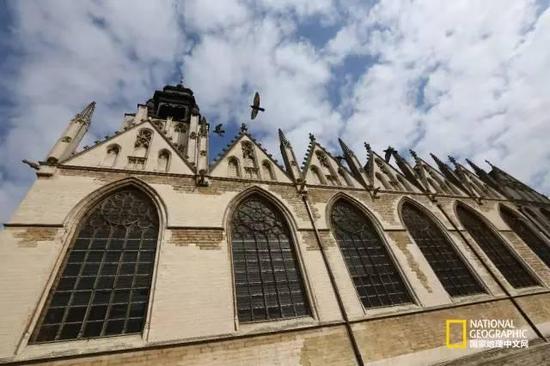 　　沙配勒圣母教堂（glise Notre Dame de la Chapelle）