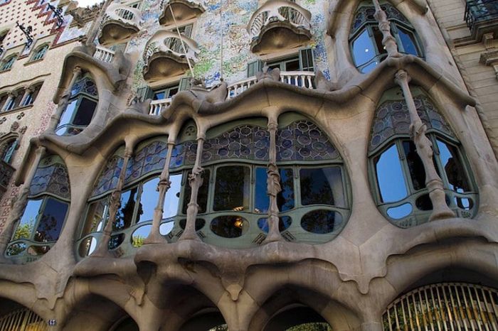 gaudi-architecture-9