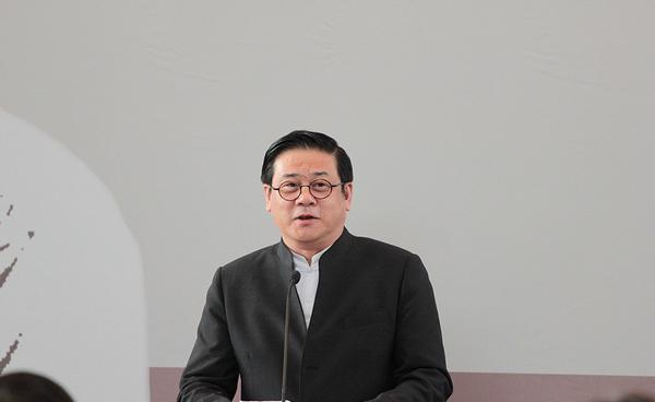中国美协分党组书记、常务副主席徐里致辞.jpg