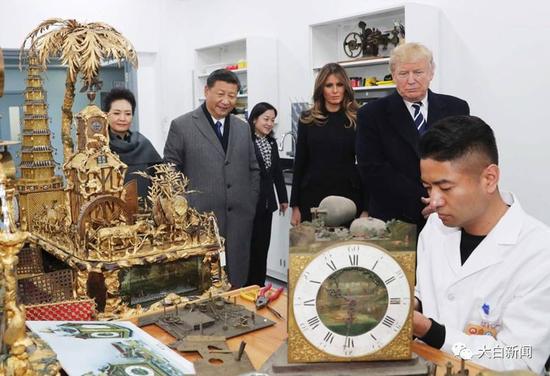 11月8日，中美两国元首夫妇在故宫观看文物修复技艺展示