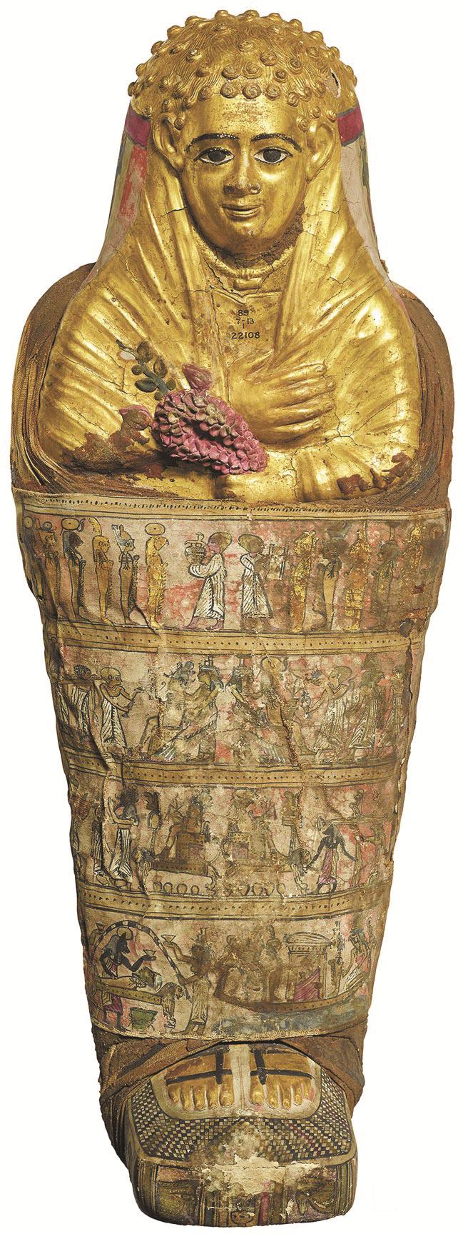 来自哈瓦拉的儿童木乃伊」是罗马时期的埃及木乃伊，有金色面具，手上则握着花朵