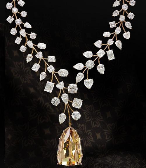 2013年：L‘incomparable Diamond Necklace