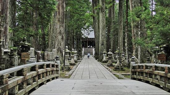 高野山的圣地奥之院