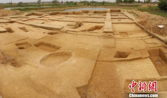 图为吕蒙岗遗址工地全景照。（江西省文物考古研究院 供图）