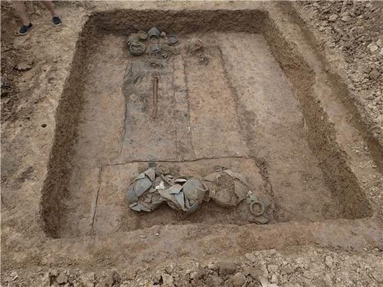 而在另一处“舒庄遗址”，考古人员发掘古墓40多座，为唐宋墓葬遗址。