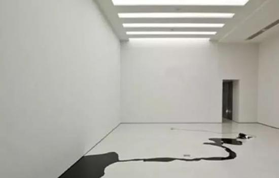 基蒂﹒克劳斯《无题》装置,纽约古根汉姆美术馆,2006年