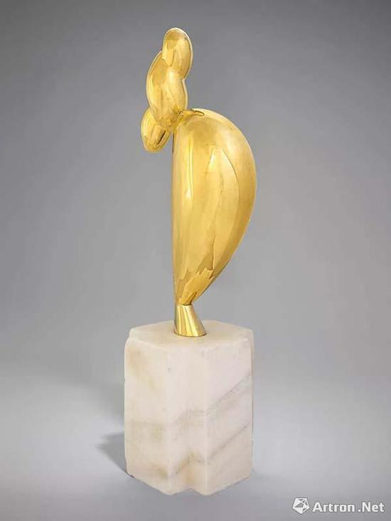 康斯坦丁·布朗库西（1876-1957） 《少女的风姿（南希·库纳德）》  高：55.1 cm  80 cm（连底座） 1928年构思，1932年铸造 独版