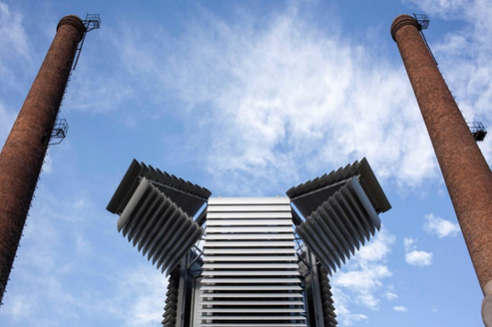 雾霾净化塔"(smog free tower)