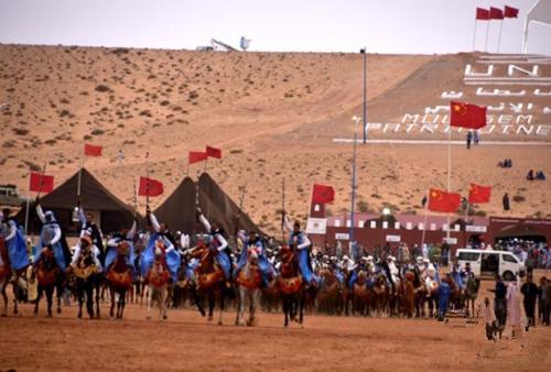 非遗艺术节上坦坦地区各部落骑射比赛
