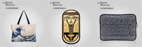 大英博物馆旗舰店正在热卖的商品。图中的元素分别为神奈川冲浪里、埃及神秘祭司、罗塞塔石碑