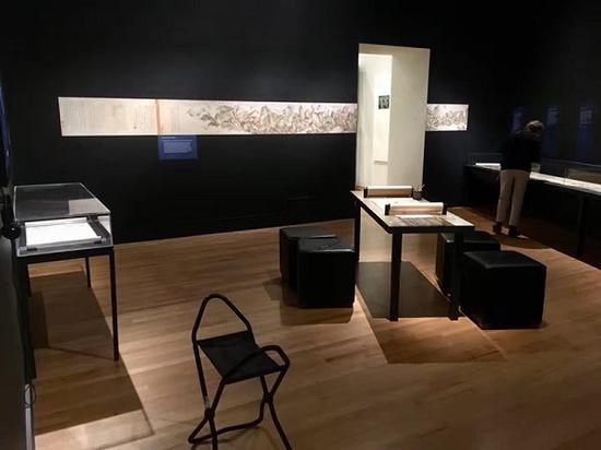 清代王翚《长江万里图》卷在波士顿美术馆展出现场               张子宁 图