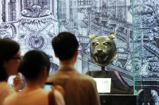 此前，圆明园兽首曾在浙江余姚展出。新华社资料照片