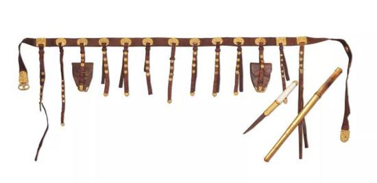 唐 狩猎纹金蹀躞带 内蒙古博物院藏，内蒙古自治区锡林郭勒盟苏尼特右旗出土