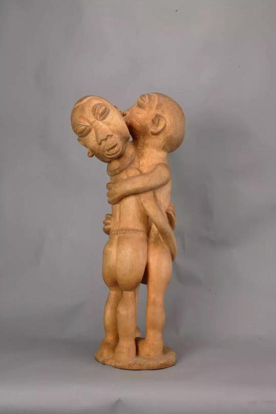 　好消息 佚名（肯尼亚） 年代不详  79×34.5×26cm