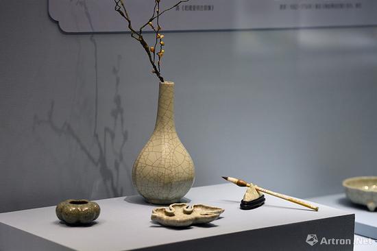 2017年 金丝铁线—故宫博物院哥窑瓷器展