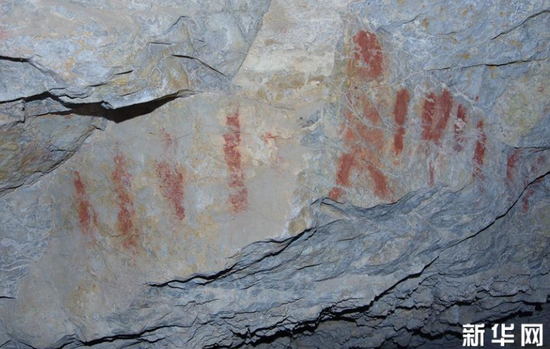 在梅龙达普洞穴遗址发现的岩画（2018年8月3日摄）