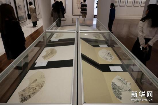 3月20日，观众在香港中文大学文物馆参观展览。