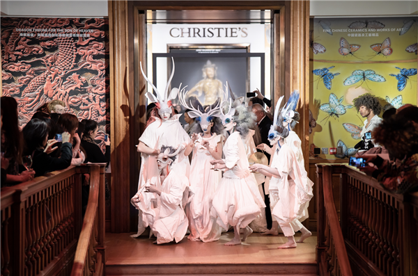 Rui Xu at Christies 5 by Hanjie Huang 黄汉杰 .png