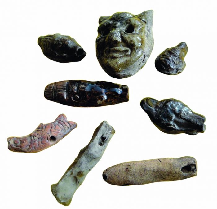 图1 淄博窑古代哨子玩具
