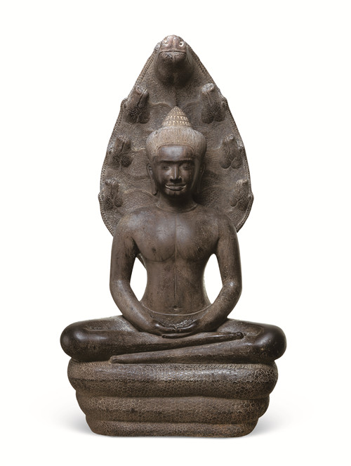9 约公元7世纪石雕蛇王纳迦护佛像，柬埔寨国家博物馆藏_副本