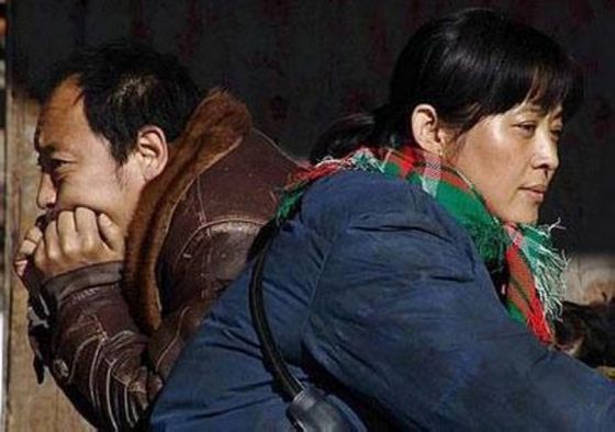 大棉袄二棉裤 漂亮女星变村姑还美不美(组图)